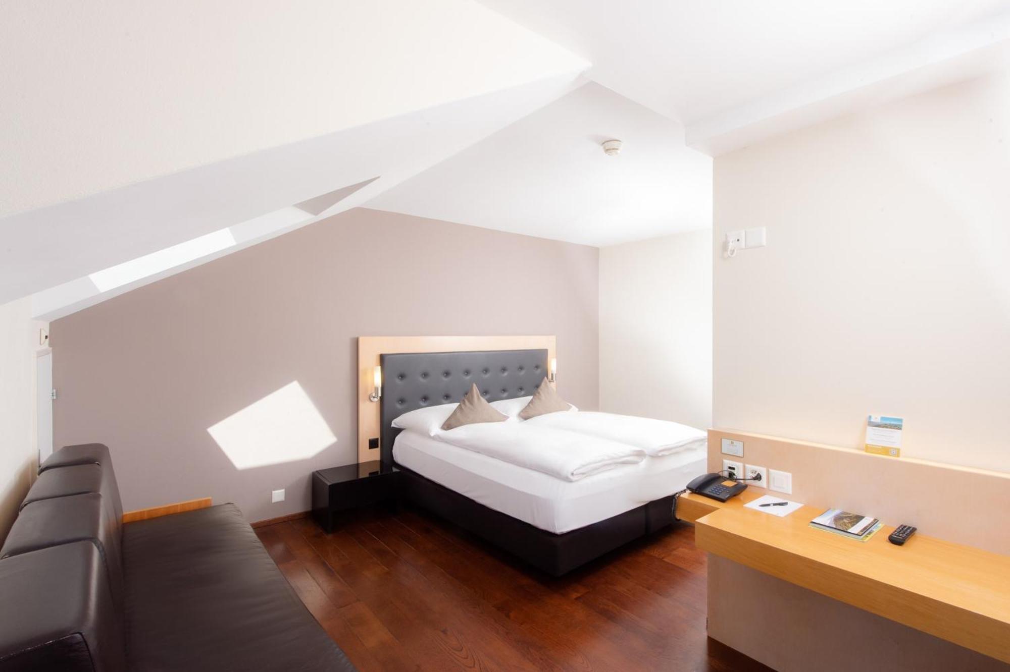 Hotel Uto Kulm Car-Free Hideaway In Zurich Bonstetten Oda fotoğraf